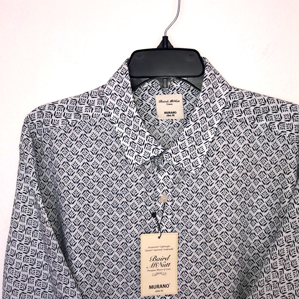 Men’s XL linen shirt. White w/ Navy print